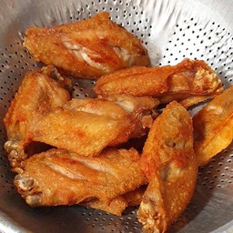 เจ๊หลีไก่ทอด (กำนันแม้น13 แยก18)