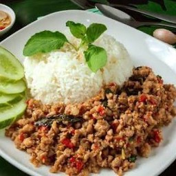 กะเพราหมูสับ
