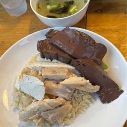 ใหม่ มัน ไก่