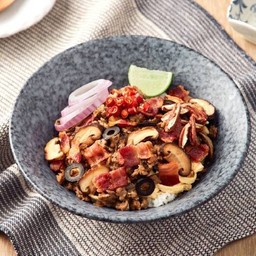 ข้าวผัดหมูสับมะกอกดำ