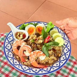 ข้าวผัดแกงเขียวหวานกุ้ง