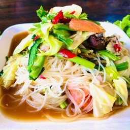ตำขนมจีนเส้นเล็ผักรวม