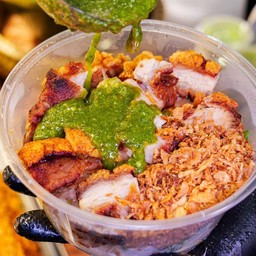 ยำหมูกรอบแซ่บเว้อ - ชุดเล็ก