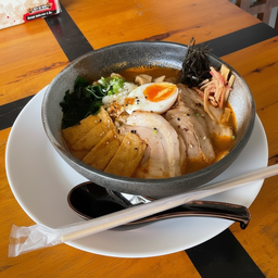 INARI Ramen(น้ำซุปราเมงจะทำจากหัวกุ้งคะหอมมาก