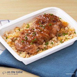 ข้าวผัดกระเทียมไก่เทอริยากิ
