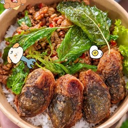 กะเพราไข่เยี่ยวม้าหมูสับ