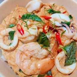 ข้าวไข่ข้น ข้าวกะเพราพริกแห้งโบราณ..ครัวแล้วแต่แม่