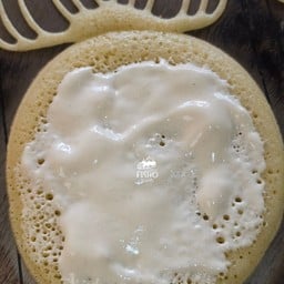 ครีมขนมเบื้อง
