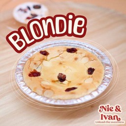 #Baby Blondie Brownie