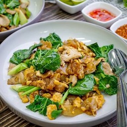 เส้นใหญ่หมู