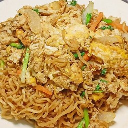 มาม่าผัดไข่