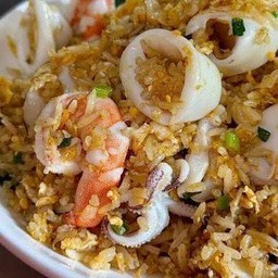 ข้าวผัดทะเล