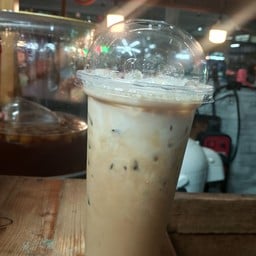 ร้านน้ำชงโคปั่น ตลาดไอยรา