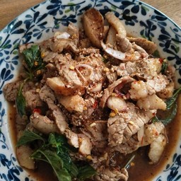 ลาบปลาบึกแม่น้ำ