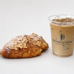 [เซตสุดฮิต] Almond croissant + Mocha