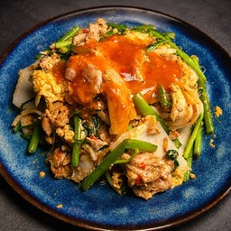 สุกี้ แห้ง หมู  หรือ ไก่   (โปรดระบุ)