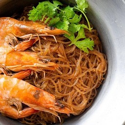 กุ้งอบวุ้นเส้น