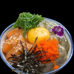 ข้าวหน้า รวมทะเลดอง ทูน่า แซลม่อน กุ้ง ไข่