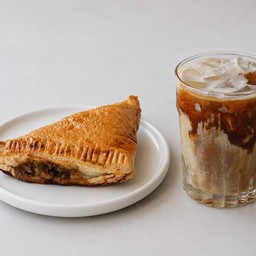 [เซตสุดฮิต] Mushroom puff + Caramel macchiato