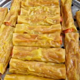 หมูมะนาวเสียบไม้ นายนิว