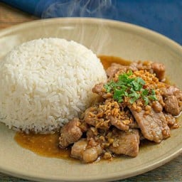 ข้าวหมู กระเทียม