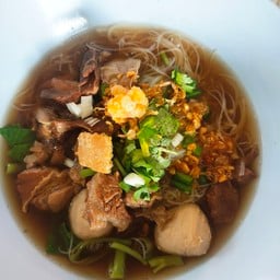 ก๋วยเตี๋ยวเนื้อตุ๋น ก๋วยเตี๋ยวหมูน้ำใส