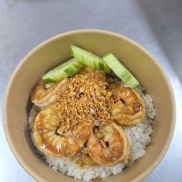 ข้าวกุ้งกระเทียมพริกไทย