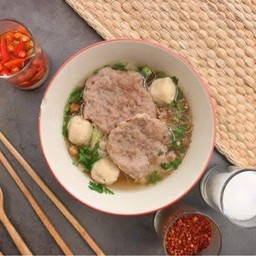 ก๋วยเตี๋ยวน้ำใสหมูเด้ง ธรรมดา