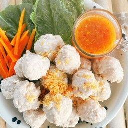 ลูกชิ้นหมูปั่นสด ชุด12 ลูก