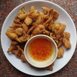 หนังไก่ทอด