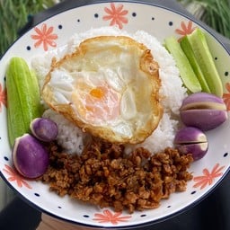 ติดใจ สมูทตี้ และข้าวไข่เจียวเลิฟเวอร์
