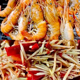 ชุดเซต กุ้งเผาครึ่งกิโล แถมตำลาวนัวๆ และน้ำจิ้มซีฟู๊ดแซ่บๆ