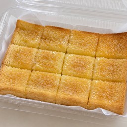 ขนมปังปิ้ง เนย+นม+น้ำตาล