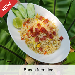 ข้าวผัดเบค่อน*