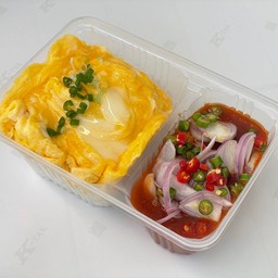 ข้าว ยำปลากระป๋อง + ไข่ข้น
