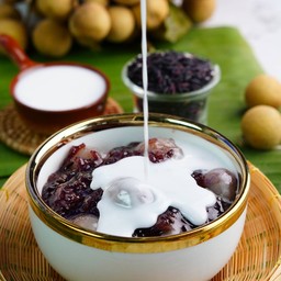 ข้าวเหนียวดำเปียกลำใย