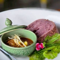 แกงฮังเล ซาวโดว์ (ข้าวหอมเพชรราตรี ชีสอิตาลีแท้)