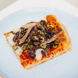 Pizza with anchovies,capers and olives