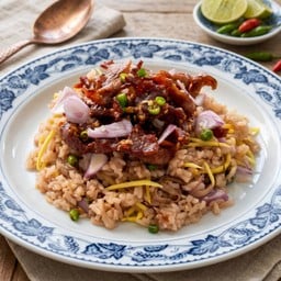 อรงอร่อย (ข้าวขยำน้ำพริก หมูกรอบพริกเกลือ) บางกะปิ