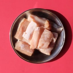 ปลา (200g)