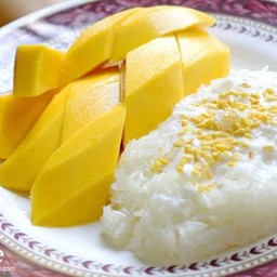 ข้าวเหนียวมะม่วงอกร่อง(สวนธรรมชาติ)