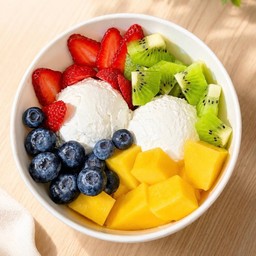Greek Yogurt Fruit Mix