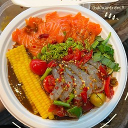 ตำเกาเหลาแซลม่อนกุ้งสด