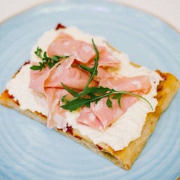 Pizza with Stracciatella and Mortadella