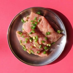 หมูสันนอกหมักเมียงดงสไตล์ไทย (200g)