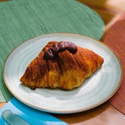 Croissant with Nutella