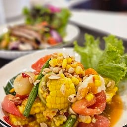 ญวนยำ แหนมเนือง โลตัสพลัสมอลล์ อมตะชลบุรี