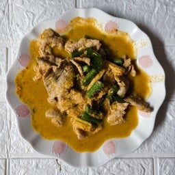 ผัดพริกแกง (กับข้าว)