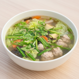 แกงจืดเต้าหู้หมูสับสาหร่าย