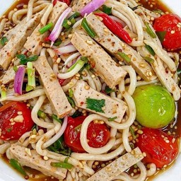 ยําเส้นไข่ขาวไข่แดงเค็ม หมูยอ